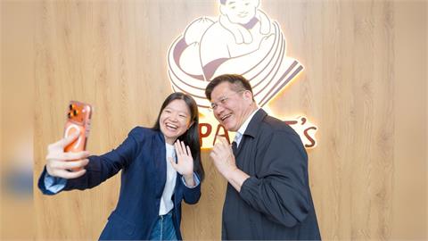 快新聞／華沙首家台灣餐廳！林佳龍與留學生話家常：每位海外青年都是國家大使