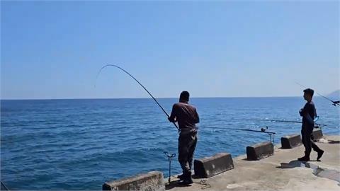 花東海域享受釣魚樂趣！　海釣漁獲種類多、轉賣賺外快
