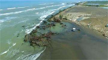 七股海岸線侵蝕 流失17座足球場大沙灘