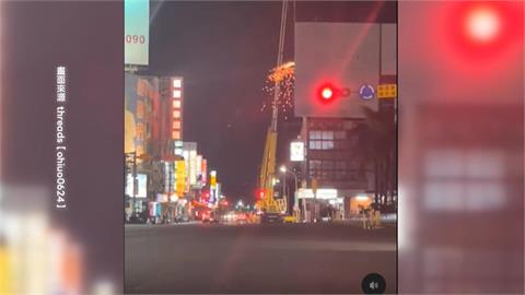 民眾嚇傻! 台南車站周遭建築焊接"火花狂噴"