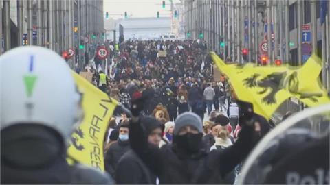 比利時擴大強制戴罩令　民眾抗議與警方爆衝突