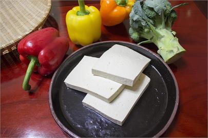 別再吃素肉防高膽固醇！　減重醫師曝「優質蛋白質」、3礦物質助攻