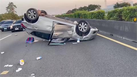 國道車禍! 苗栗頭屋五車連環撞 彰化花壇轎車"被撞翻"