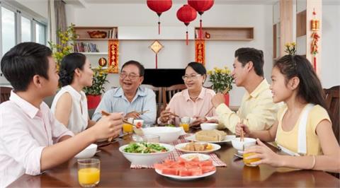 享受年菜也要注意紅字！營養師提醒三高患者：謹記「三低一高」原則