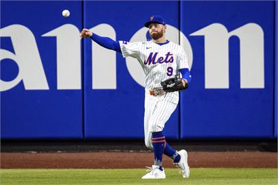 MLB/小白球這麼會跑!大都會外野手關鍵時刻出包賽後坦言:超乎我的預料