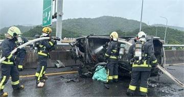 27歲女軍官休假國道火燒車亡　目擊者淚「狂拉一隻手」：盡力救了