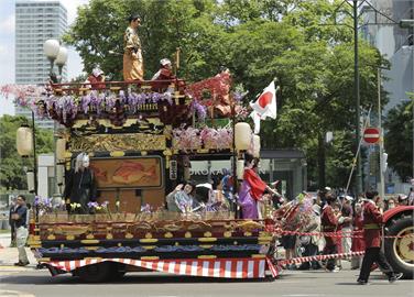 北海道札幌祭重頭戲　華麗神轎山車遊行15公里
