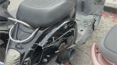 高齡駕駛！台南車輛失控衝安全島　嘉義駕駛誤踩油門衝進超商撞歪貨架