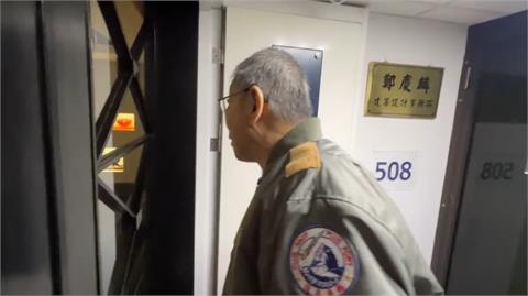 獨家／畫面曝！柯文哲交保後首個週末奔律師事務所　傳討論「這件事」