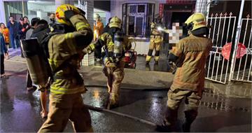 台南晚間接連火警！新營民宅「2童受困濃煙中」成功獲救