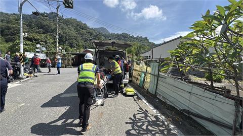 超車不慎？夜衝武嶺下山擦撞貨車、護欄　大一生噴飛墜橋重傷