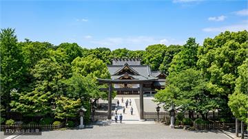 日本防衛大臣Shinjiro Koizumi參拜靖國神社