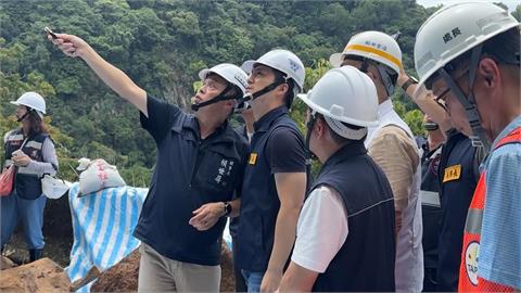 風雨未達標卻放颱風假　蔣萬安勘災「民眾轟做秀」