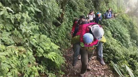 攀登北大武山一連三起意外　救援受傷山友　救難員疲於奔命