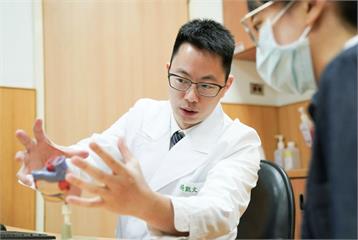 熟男反覆高燒找嘸原因   竟三尖瓣重度逆流引「全身血球減少」