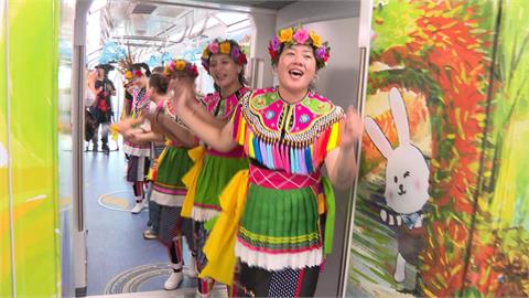 三鶯線試營運破75萬人次　侯友宜開箱原民彩繪列車