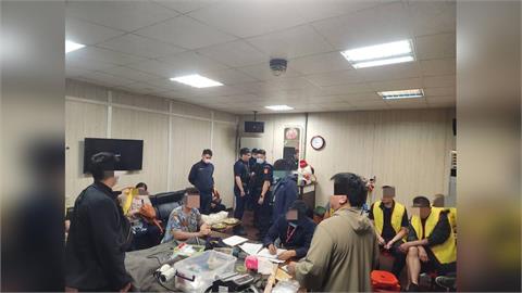 玩法簡單吸年長者聚賭 桃園警破推筒子賭場 19名賭客一網打盡