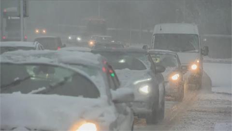 風暴「伯特」挾帶暴雪、狂風、豪雨　英國數千戶停電、陸空交通大亂