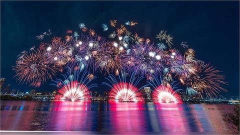 8/30大稻埕夏日節壓軸場480秒煙火閃耀臺北夜空