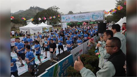 曾文水庫馬拉松起跑 黃偉哲鳴笛力挺3,650名跑者