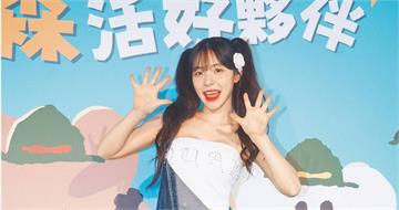 買一大袋麵包請粉絲吃　李多慧霸氣喊：你們不要花錢！我來付