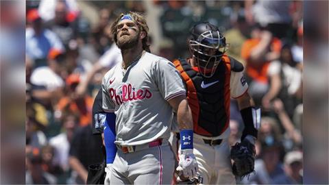 MLB/球星哈波遭大聯盟主席幕僚威脅「丟到水溝裡」?經紀人爆料:對球員毫無尊重