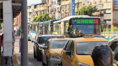 公館圓環封填地下道　永福橋、福和橋車流滿載