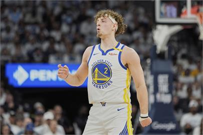 NBA(影)／季後賽激烈程度延燒場外！勇士後衛被關在球館外網友笑翻