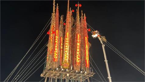 快新聞／驚險！宜蘭頭城搶孤意外　時代力量選手「倒吊高空5分鐘」