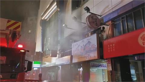 西門町餐廳竄火舌　濃煙衝電影院　幸無人傷亡.起火原因待釐清