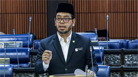 馬國部長瞎扯工作壓力大「會變同志」！遭網轟「性別歧視」他再喊：拒絕正常化