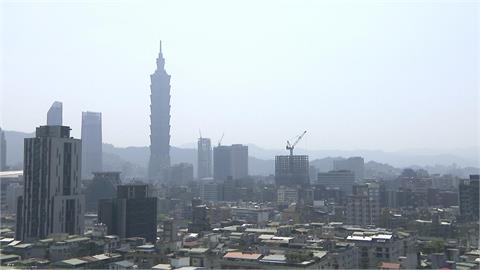 「沙塵暴空汙」PM10來襲！　鄭明典示警：避免室外「做這件事」
