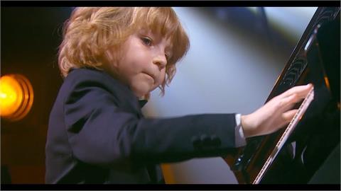 現代正太莫札特？俄國七歲鋼琴神童演奏「蕭邦夜曲」一夕爆紅！