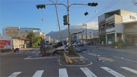 墾丁酒駕飆撞分隔島「車身斷兩截」　2人遭拋飛1死1命危