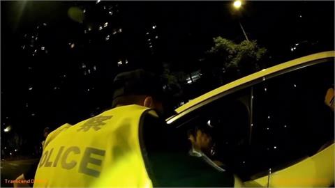 家族集體運毒！　車內起獲槍械+10公斤各式毒品