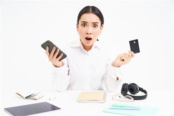 iPhone 16 pro max只要4500元？她網購「做1事」秒噴10萬塊