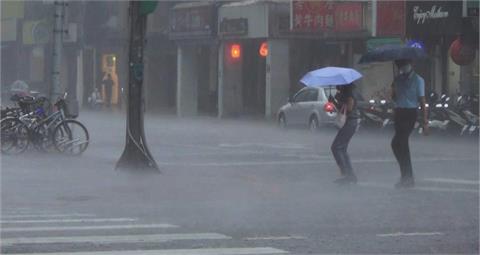 快新聞／滯留鋒影響8縣市大雨特報　週末全台慎防雷雨
