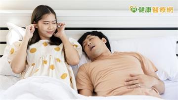 43歲男「睡再久還是累」開車險釀車禍　１治療找回好睡眠