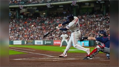 MLB(影)／MVP就是他！阿瓦瑞茲雙響砲+再見轟　29轟穩坐美聯全壘打王