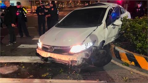 警鳴槍喝令下車　通緝犯駕車狂逃200公尺被逮