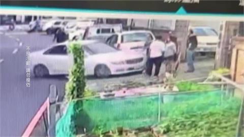 有多恨？前男女朋友談判破裂　女子駕車撞傷前男友和2友人