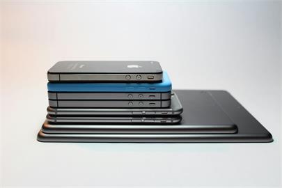 蘋果傳推出「史上最薄」iPhone 17 Air！1圖秒懂「近十代機型」厚度排行