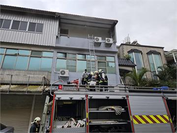 快新聞／新竹湖口民宅火警　消防分隊長救出4人後受困二樓殉職