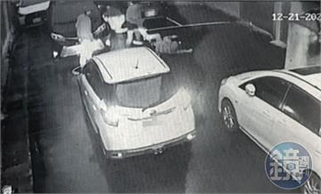 【關中鴨霸惡鄰】放任司機毆鄰、積欠管理費　關中夫妻遭爆惡鄰行徑