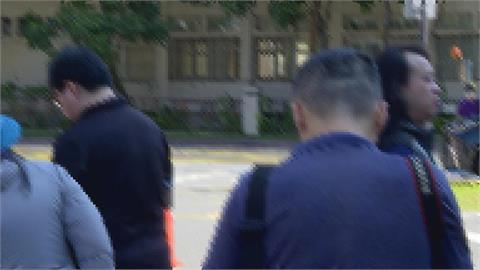 快新聞／蔣萬安糗了！記者疑諷「都不回沈伯洋」　一票人「幫忙找原因」酸爆