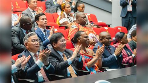 邦誼歷久彌新！史國聽取兩大合作案簡報　林佳龍推「台灣模式」打造可信賴夥伴