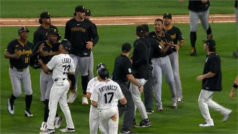 MLB(影)／板凳清空！海盜雙殺守備遭白襪跑者「肘擊出拐」換局後觸身連發氣氛緊張
