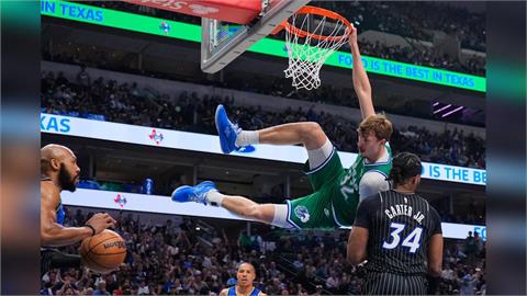 NBA(影)／19歲打破詹皇紀錄！「旗子哥」單場攻下51分最年輕50分俱樂部成員