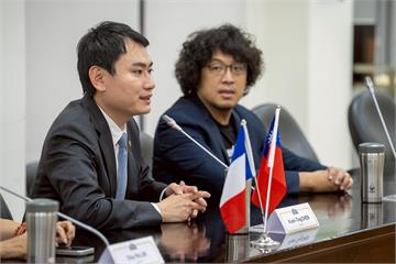 烏克蘭無人機突襲展示新戰法　陳冠廷：台灣須正視後方安全威脅