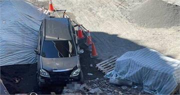 休旅車夜闖明霸克露橋墜谷　 36歲男駕駛「奇蹟脫困」滿身傷送醫